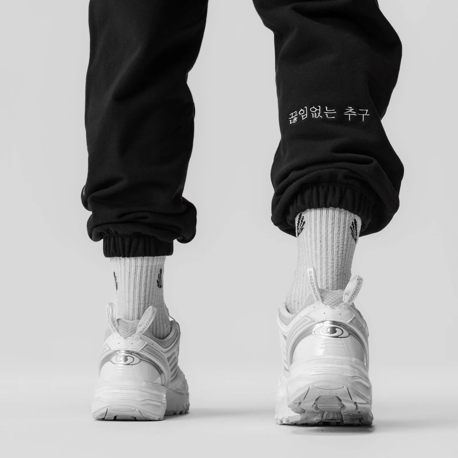 0655. Tech-Terry™ Oversized Sweats - Black "Emblem"