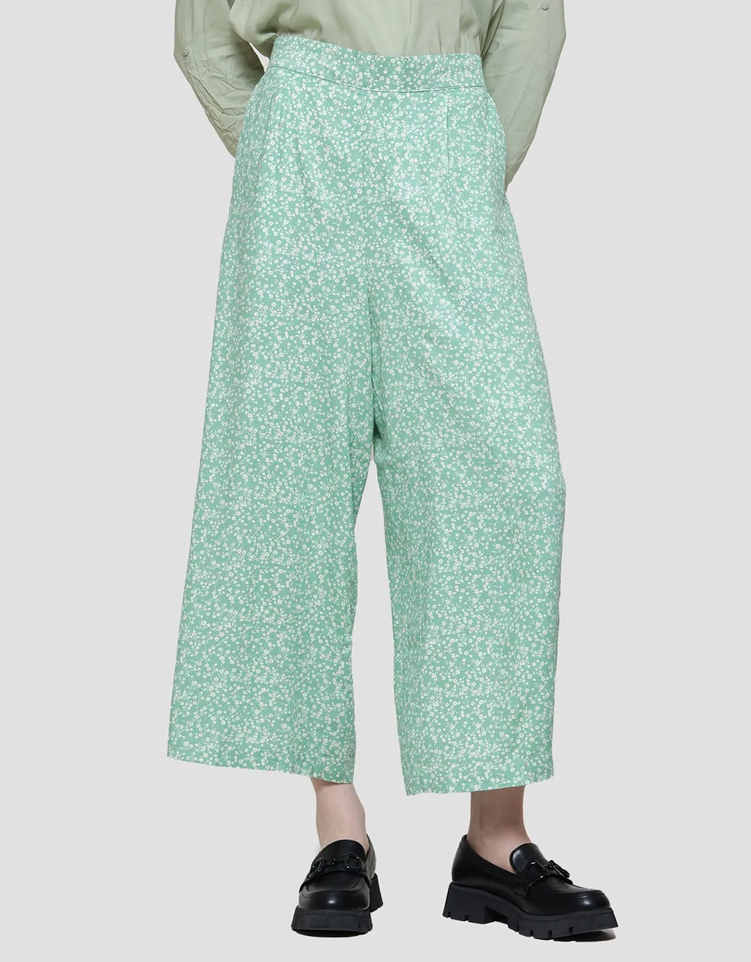 Details Style And All Over Celana Kulot Wanita