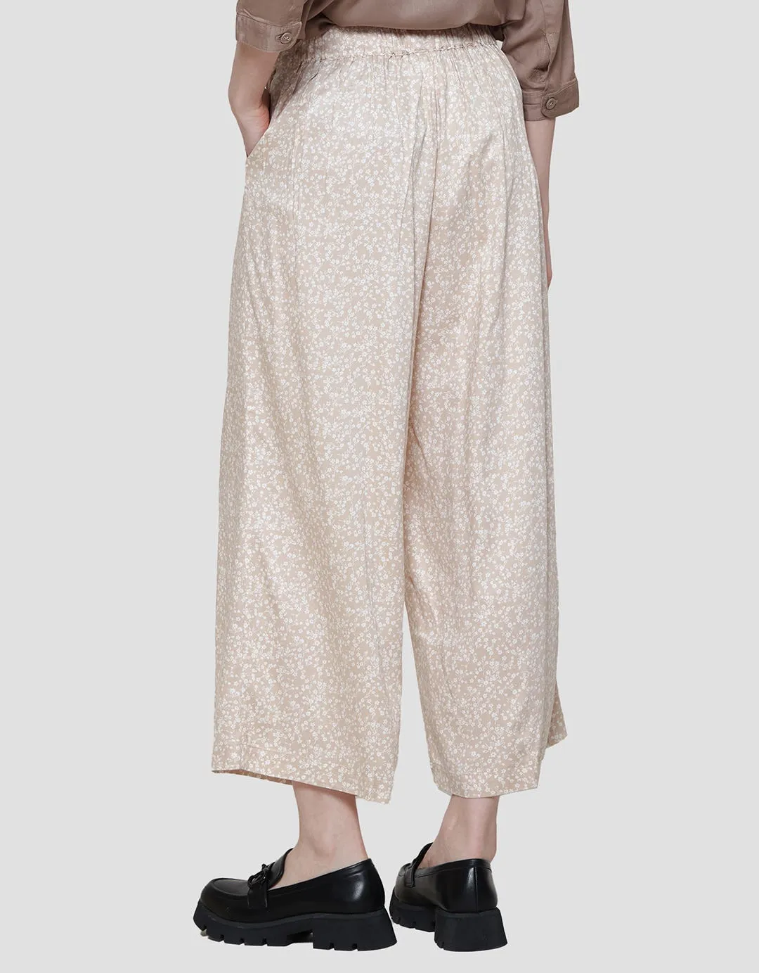 Details Style And All Over Celana Kulot Wanita