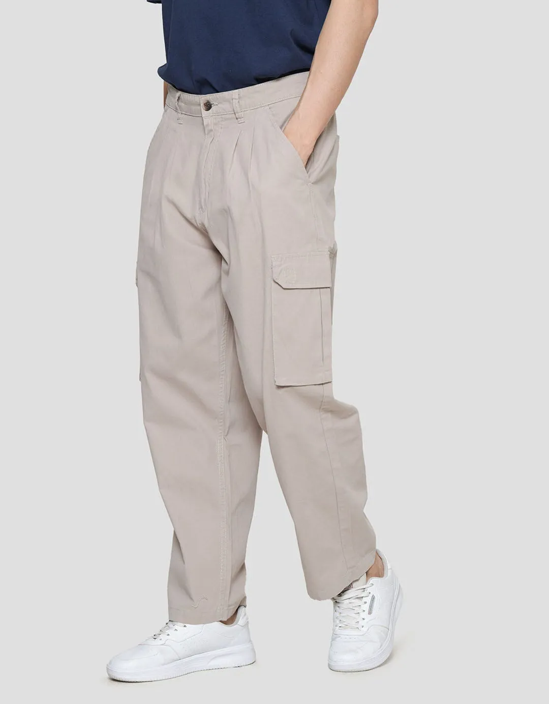 Details Woven Cargo Canvas Ricky Fit Celana Panjang Pria