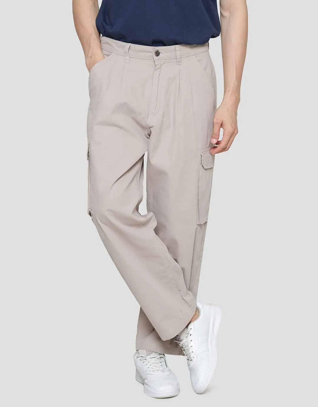 Details Woven Cargo Canvas Ricky Fit Celana Panjang Pria