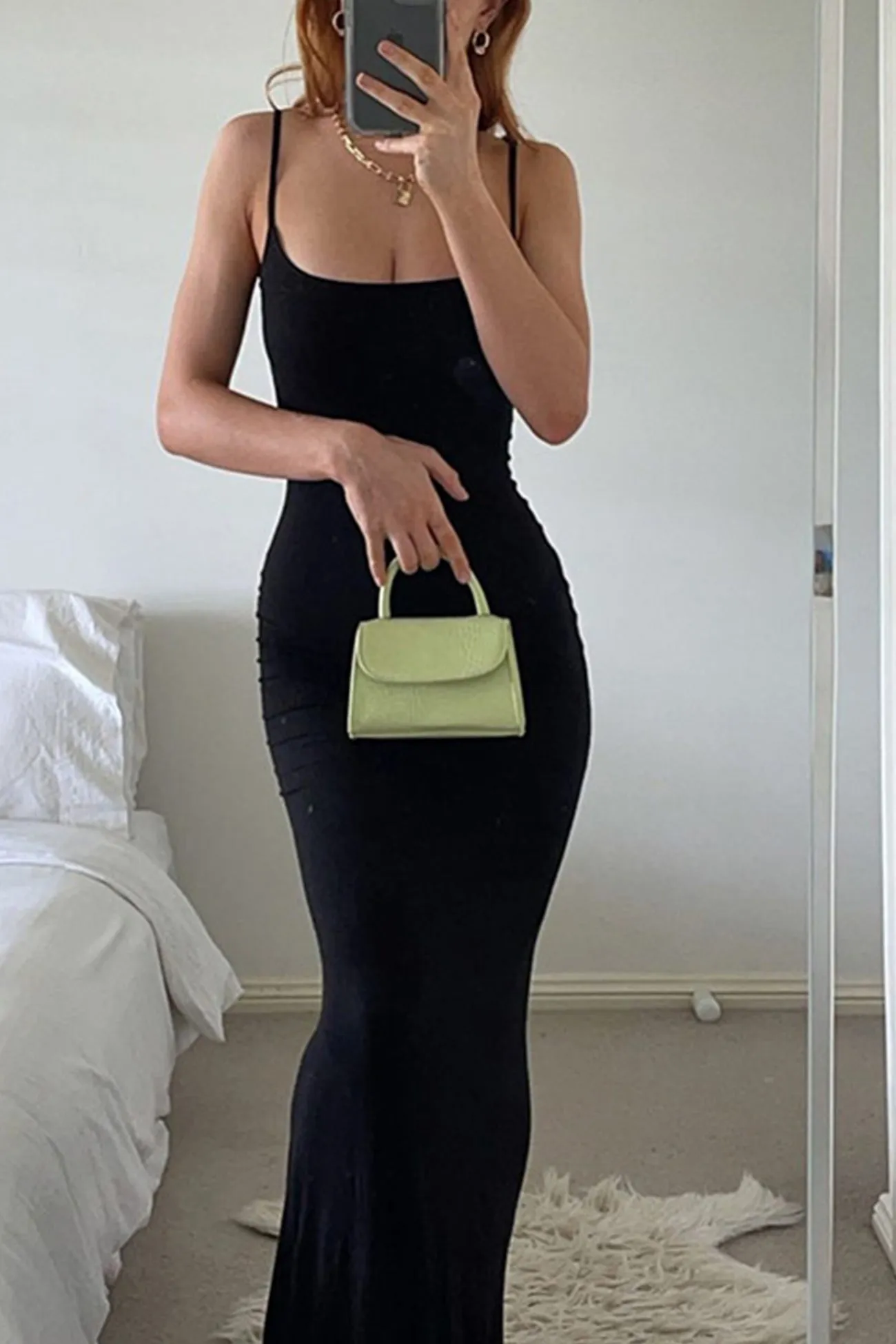 Low Cut Fishtail Pack Hip Dress