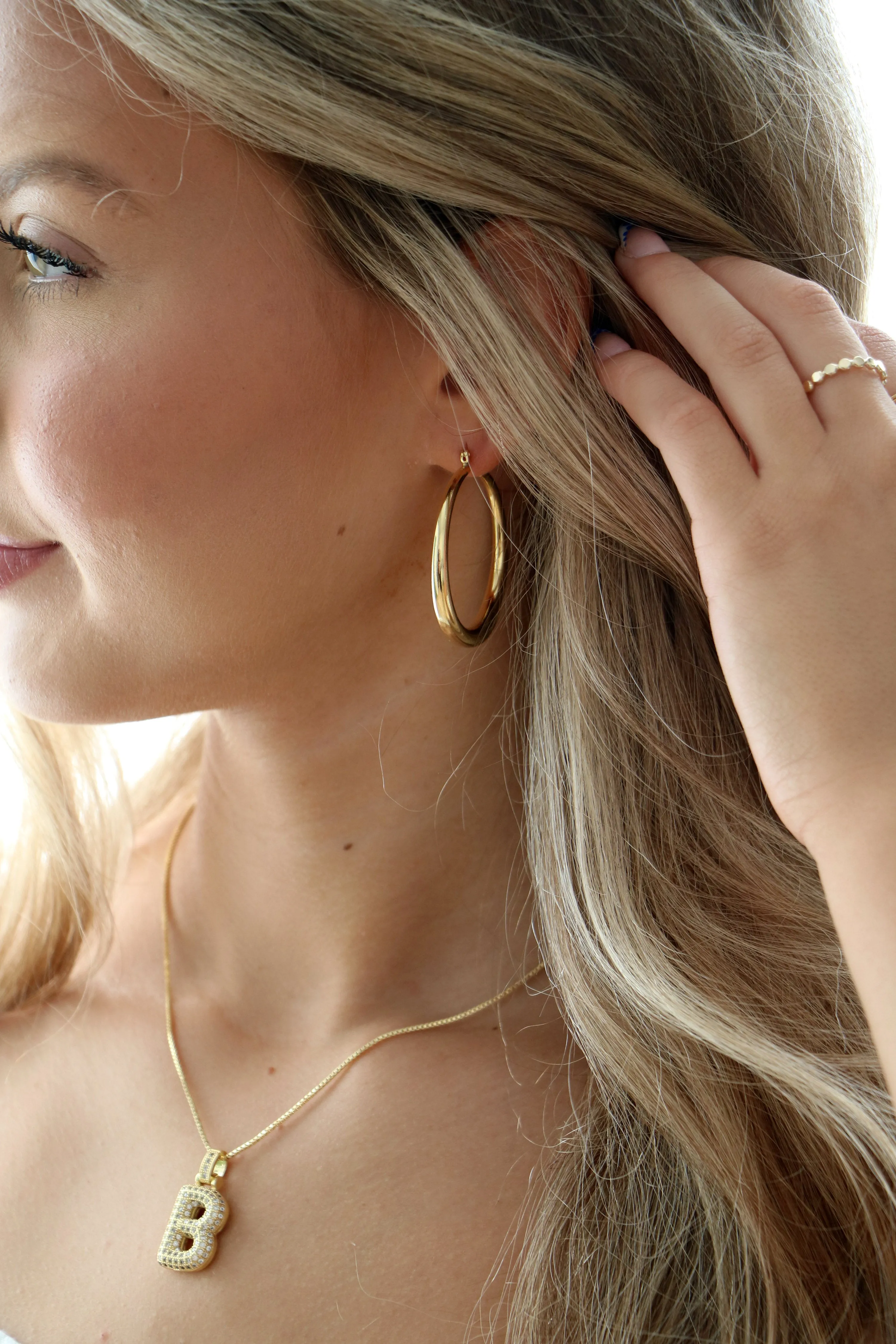 oversized hoops { gold }