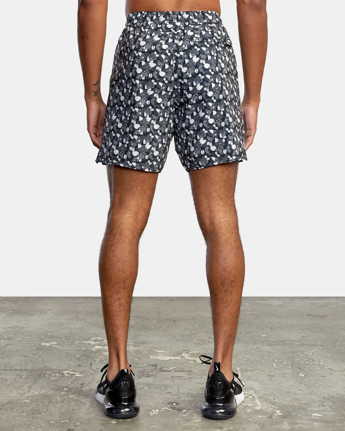 RVCA Yogger Stretch Athletic Shorts 17" - Patch Camo Black