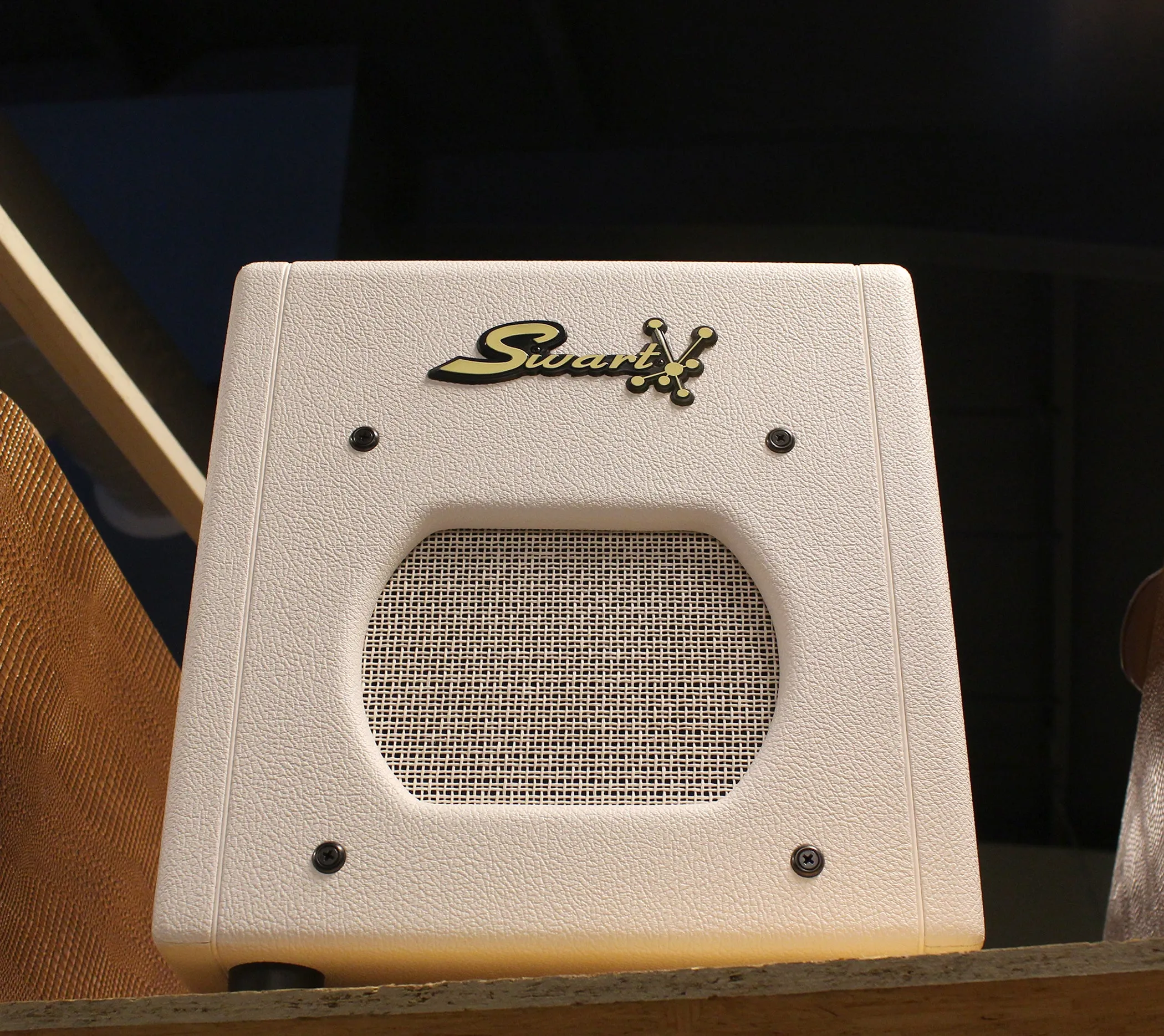Swart Space Tone Atomic Jr Amp, White