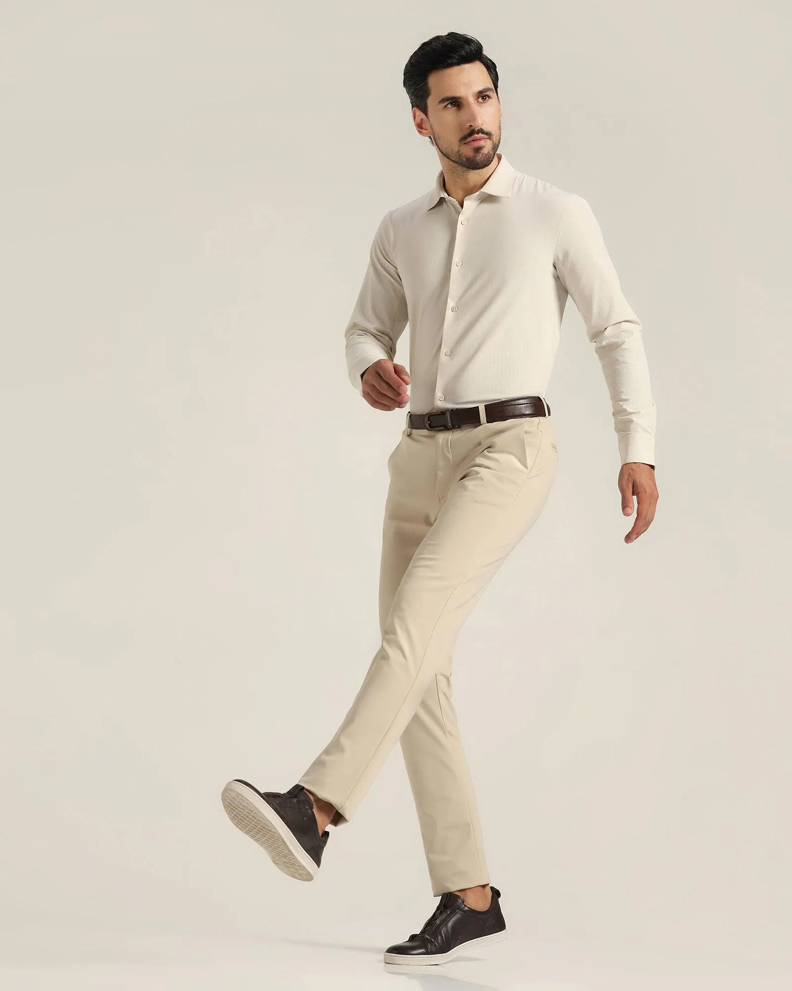 TechPro Slim Fit B-91 Casual Beige Solid Khakis - Ziea