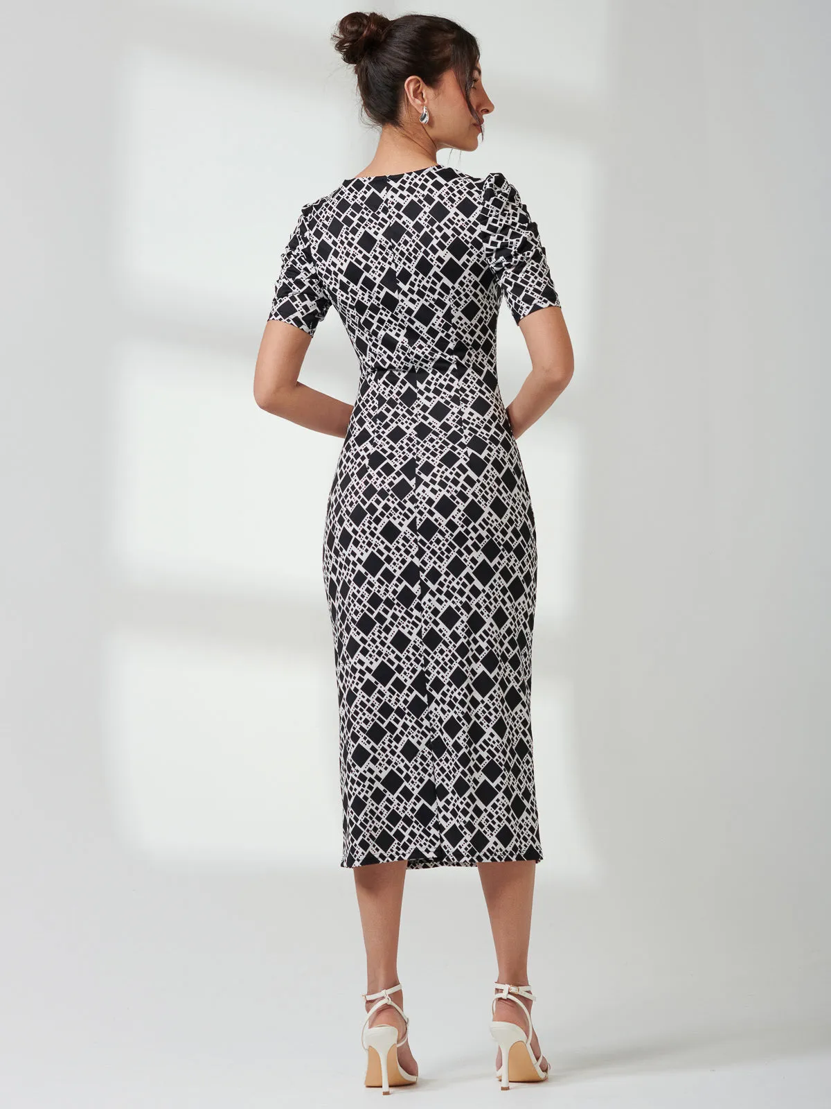 V Neck Bodycon Midi Dress, Black Geo